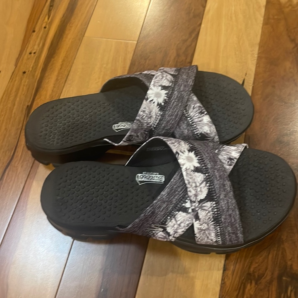 Skecher slip on women's sandals size 7
